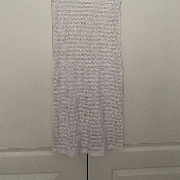 White House Black Market Swimsuit Cover Up - Picture 5 of 9